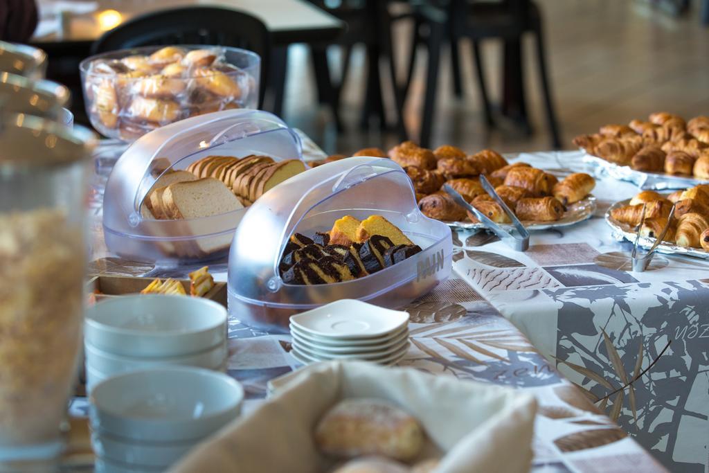 Aireco Hotel Cazeres-sur-l'Adour Ngoại thất bức ảnh